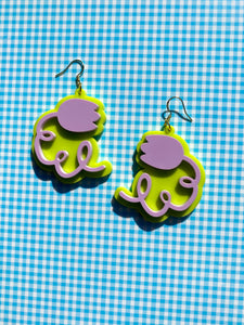 Tulip doodle earrings