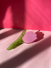 Load image into Gallery viewer, Tulip Hair Claws
